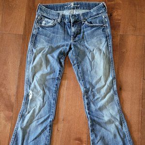 7 for all mankind jeans. Has some wear. Size 24. Light wash jeans